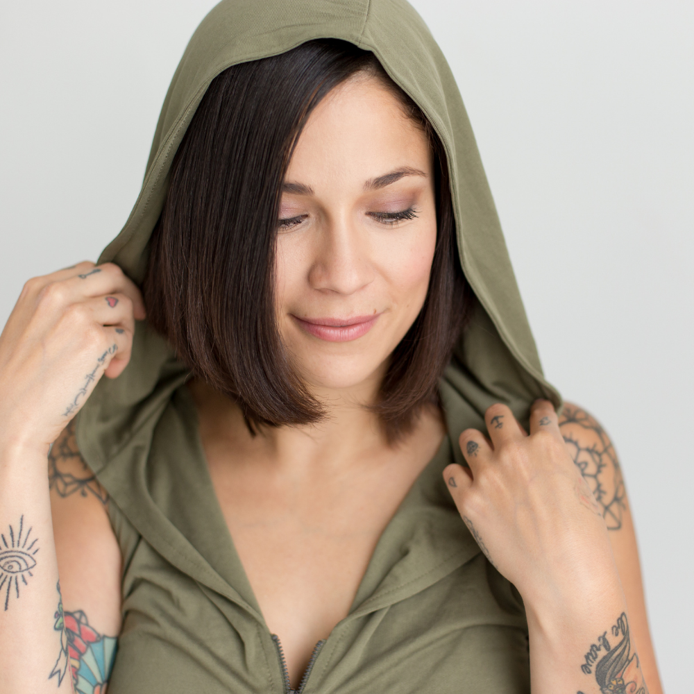 We’re breaking down all the steps you need to know to successfully apply permanent hair color at home